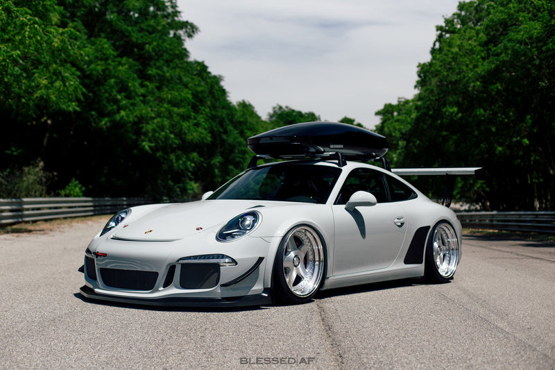 PORSCHE
